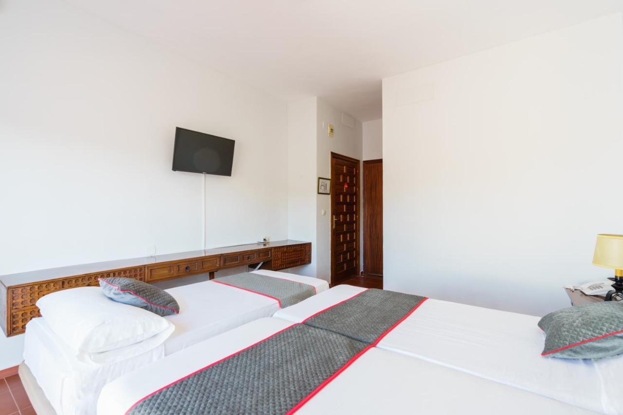 Venta Del Alto Hotel Las Cumbres By Vivere Stays Эль-Гарробо Экстерьер фото