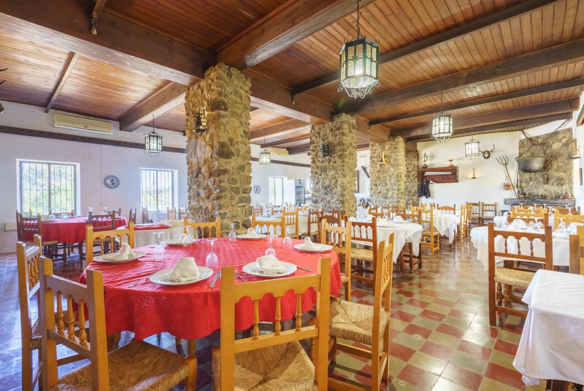 Venta Del Alto Hotel Las Cumbres By Vivere Stays Эль-Гарробо Экстерьер фото