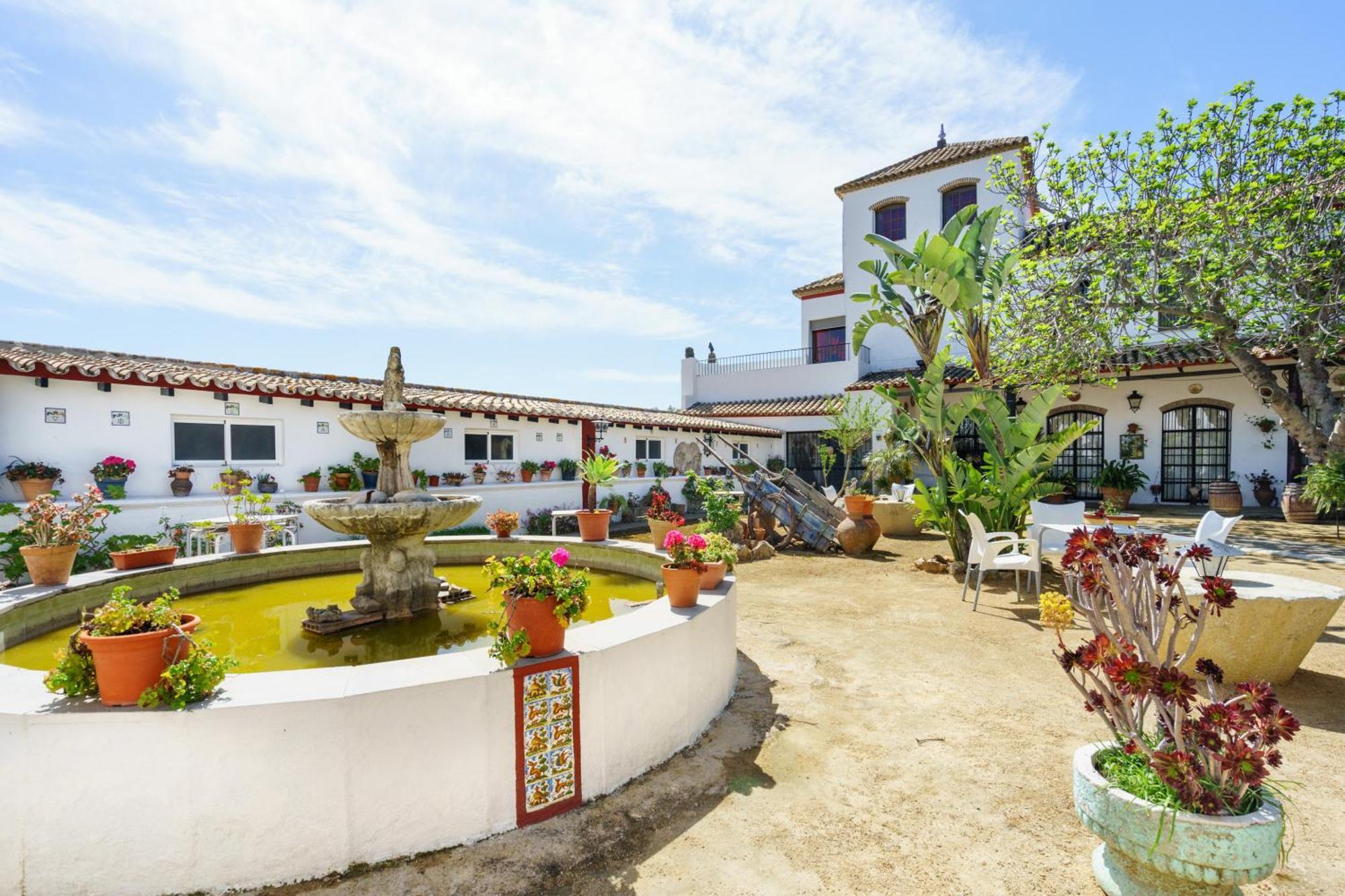 Venta Del Alto Hotel Las Cumbres By Vivere Stays Эль-Гарробо Экстерьер фото